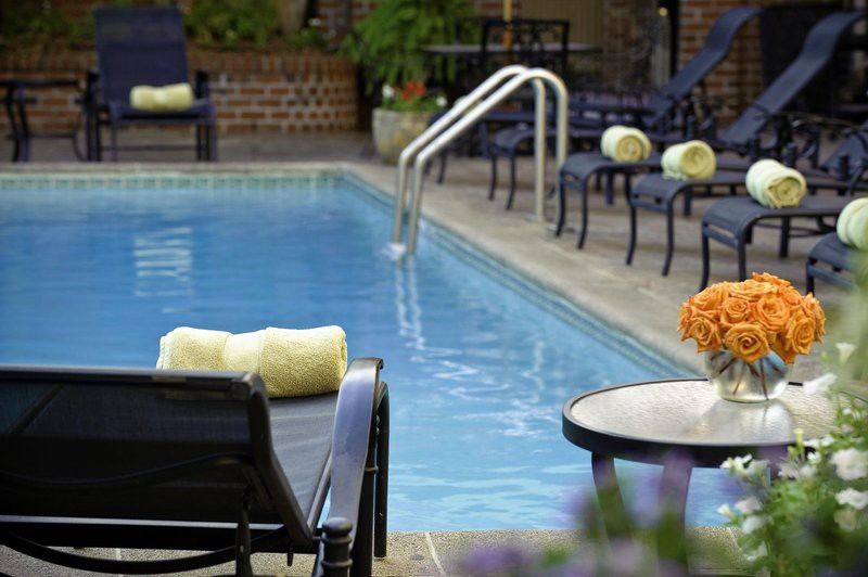 Four Points By Sheraton French Quarter New Orleans Exterior photo